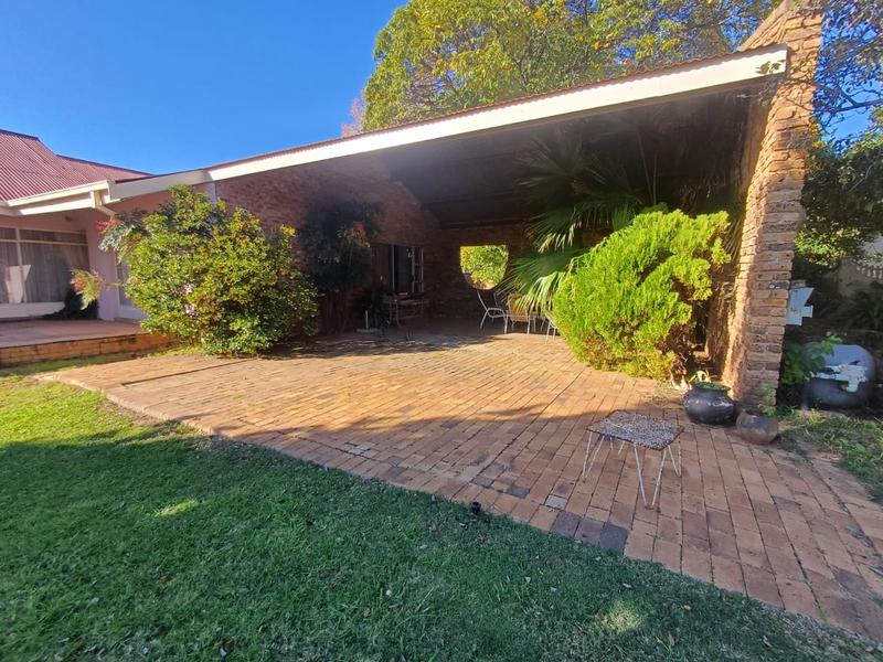 5 Bedroom Property for Sale in Parys Free State